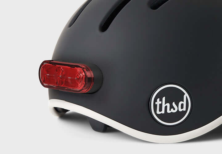 thousand-features-helmet-h2-tail-light-carbon-black